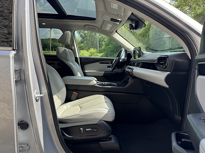 2023 Honda Pilot Touring - Photo 12