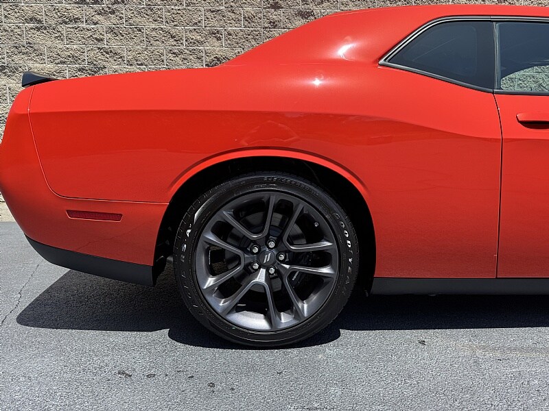 2023 Dodge Challenger R/T Scat Pack photo 3