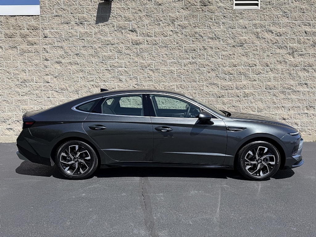 Used 2024 Hyundai Sonata SEL Sedan