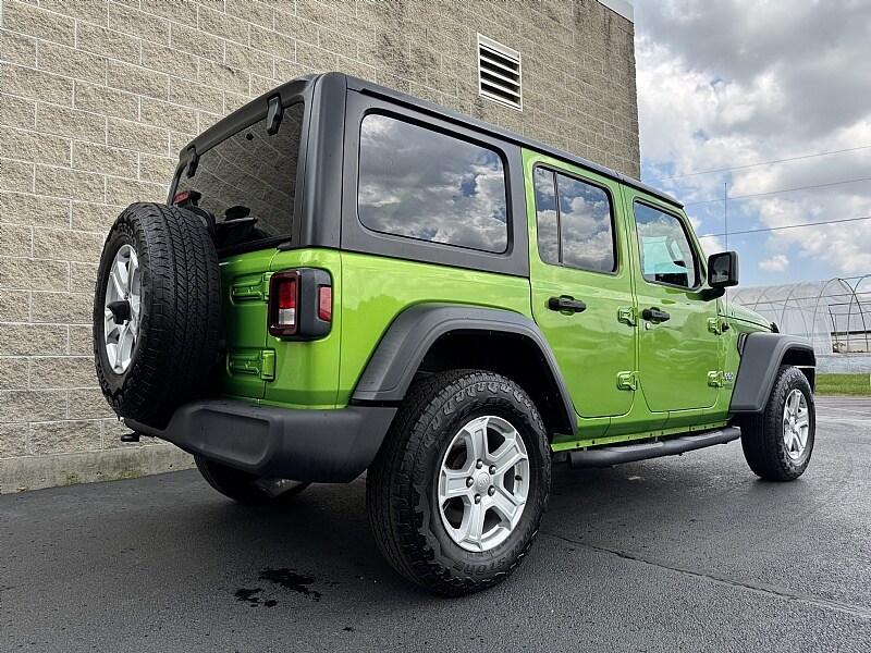 2018 Jeep Wrangler Unlimited Sport photo 3