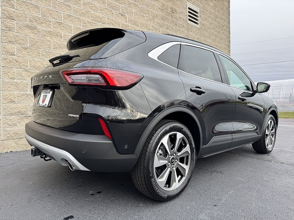 Used 2024 Ford Escape Platinum SUV