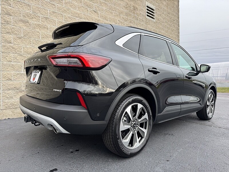 2024 Ford Escape Platinum photo 3