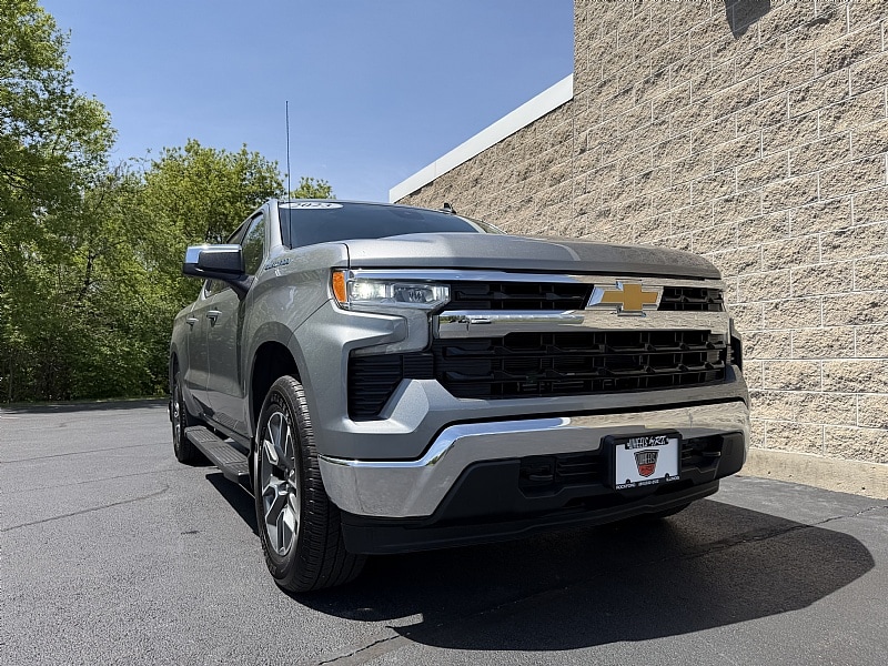 2023 Chevrolet Silverado 1500 LT 2FL 4X4 Crew Cab Short Box's photo