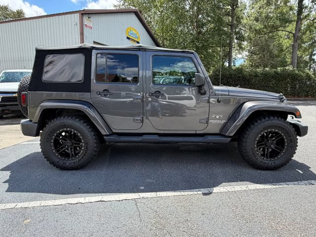 2017 Jeep Wrangler Unlimited Sahara - Photo 9
