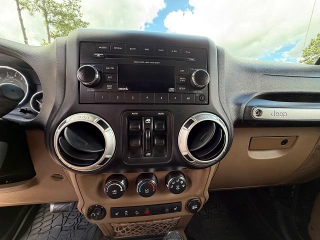 2017 Jeep Wrangler Unlimited Sahara - Photo 15