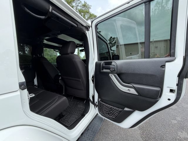 2018 Jeep Wrangler JK Unlimited Sahara - Photo 21