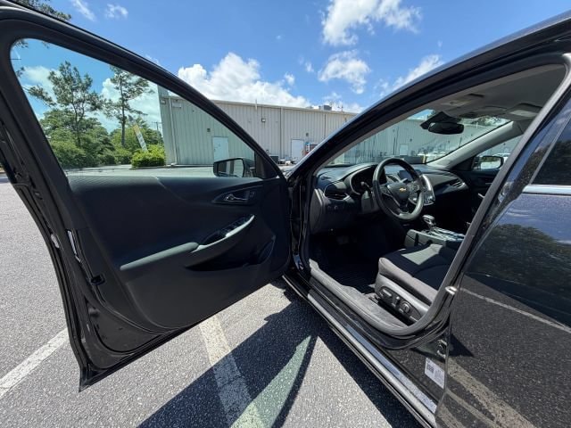 2023 Chevrolet Malibu 1LT - Photo 14