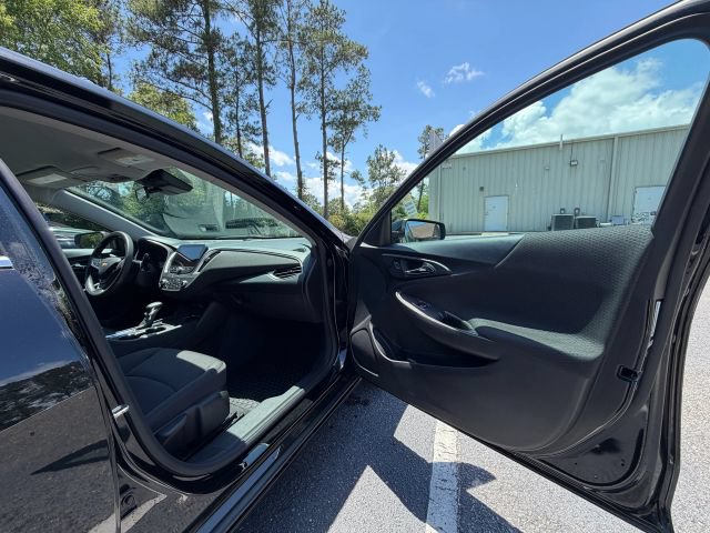 2023 Chevrolet Malibu 1LT - Photo 17