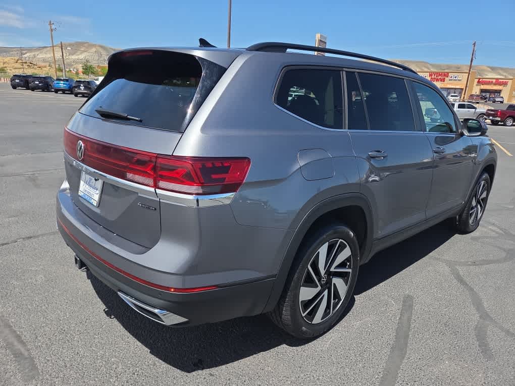 2025 Volkswagen Atlas SE w/Tech - Photo 7