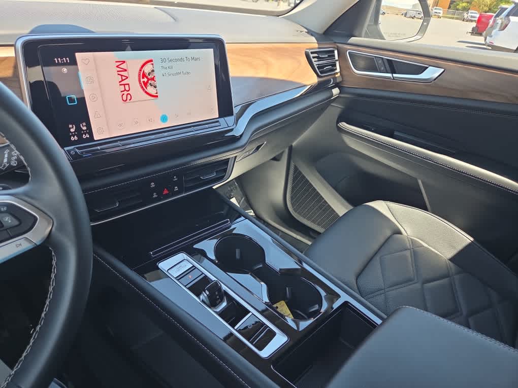 2025 Volkswagen Atlas SE w/Tech - Photo 25