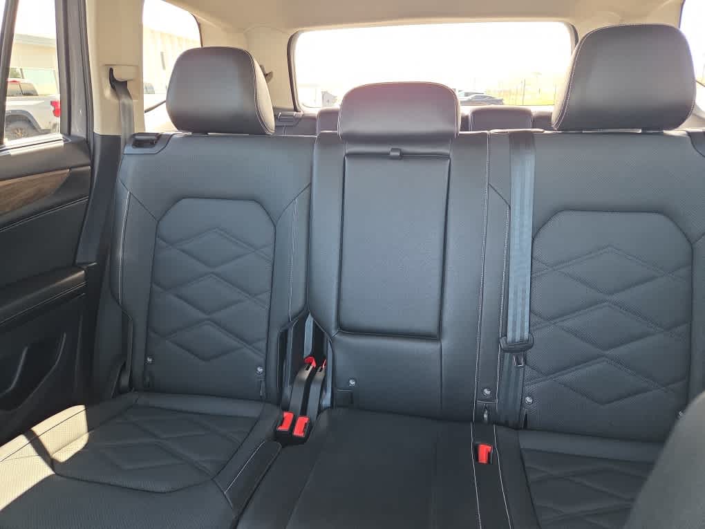2025 Volkswagen Atlas SE w/Tech - Photo 27