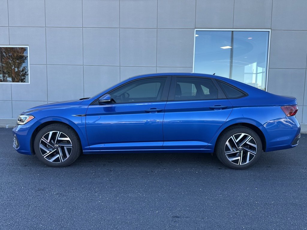 2024 Volkswagen Jetta SEL photo 2