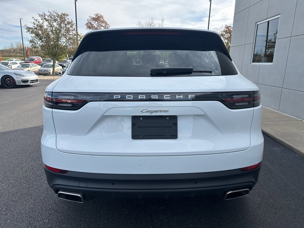 2023 Porsche Cayenne Platinum Edition photo 4