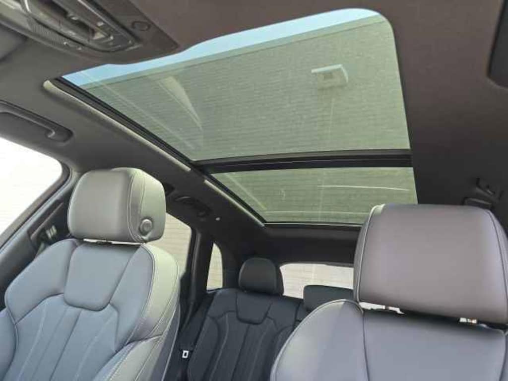 New 2025 Audi Q5 e 55 S line Premium Plus S line Premium Plus 55 TFSI e quattro