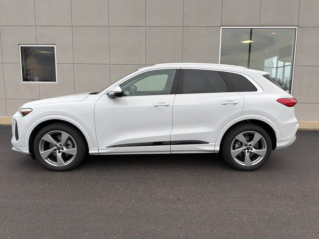 2025 Audi Q5 Prestige TFSI Premium photo 2