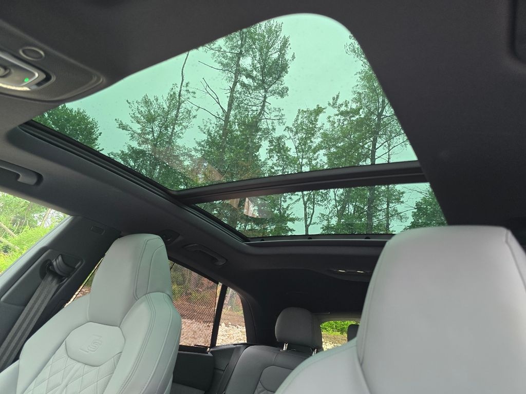 New 2026 Audi SQ8 SUV