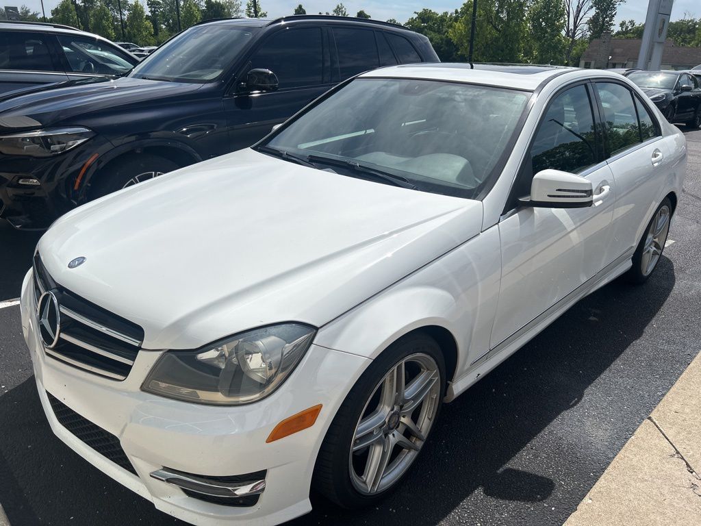 2014 Mercedes-Benz C-Class's photo