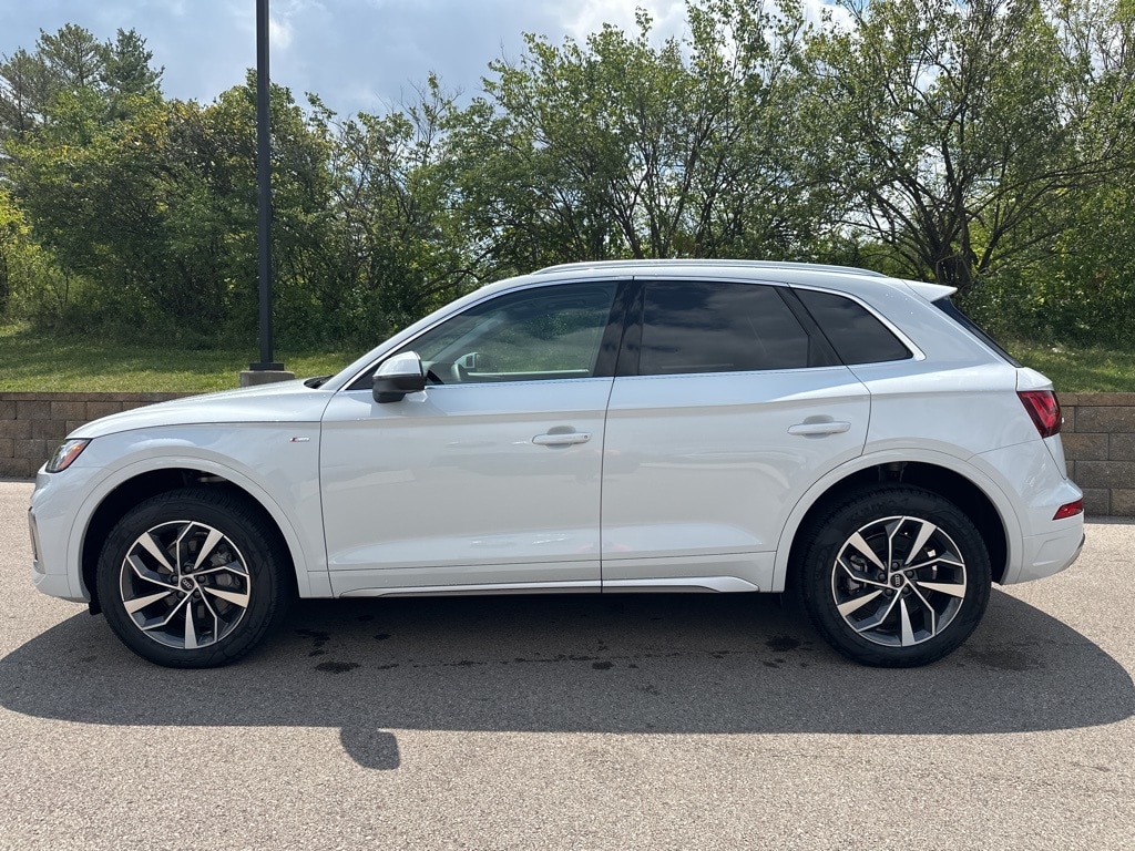 Certified 2024 Audi Q5 Premium Plus with VIN WA1EAAFY2R2040680 for sale in Dayton, OH