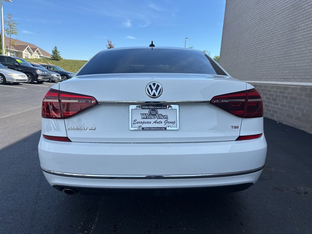2018 Volkswagen Passat 2.0T SE photo 4
