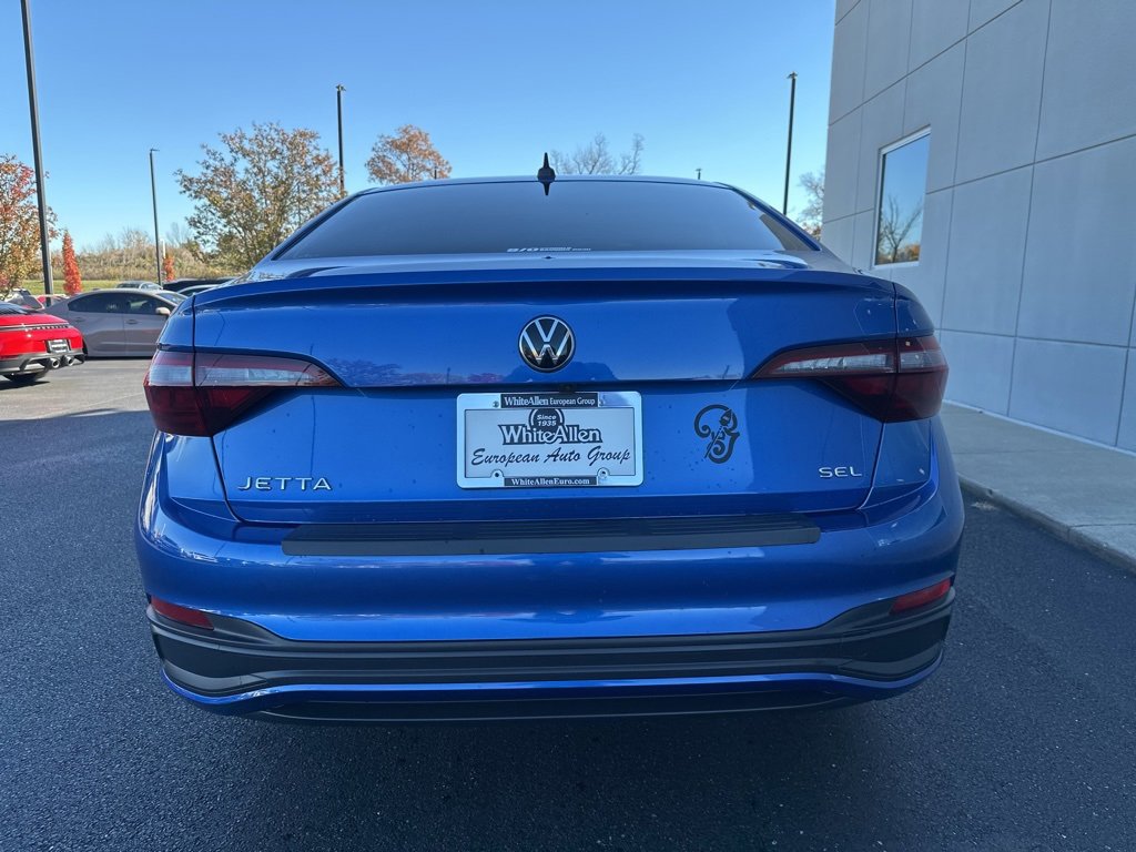 2024 Volkswagen Jetta SEL photo 4