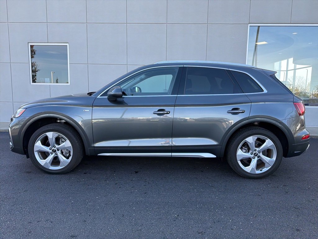 2023 Audi Q5 S line Premium Plus 45 TFSI photo 2