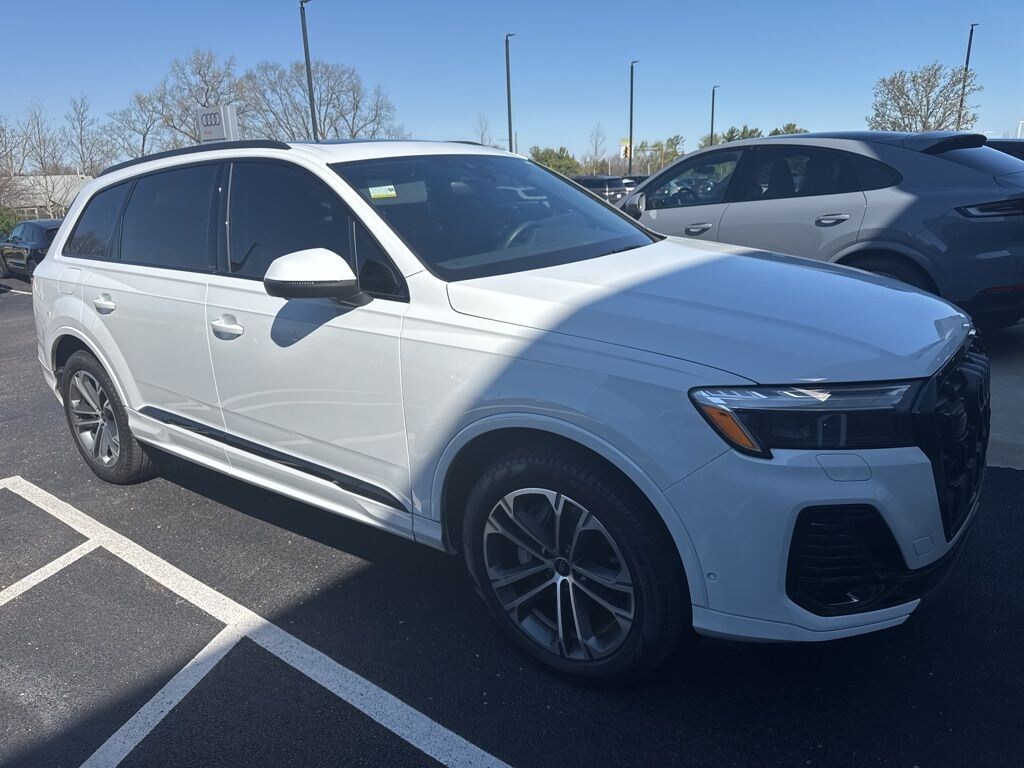 Used 2025 Audi Q7 45 Premium Plus SUV