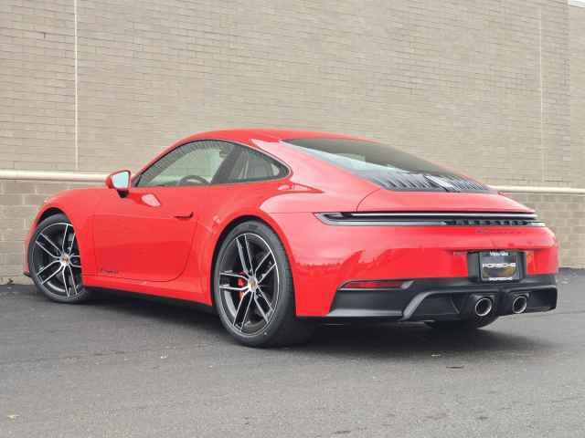 2026 Porsche 911 GTS photo 3