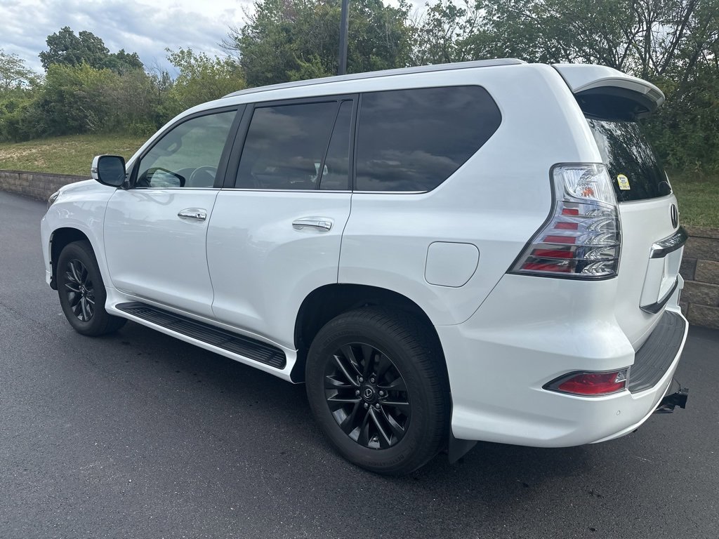 2020 Lexus GX 460 Premium photo 3
