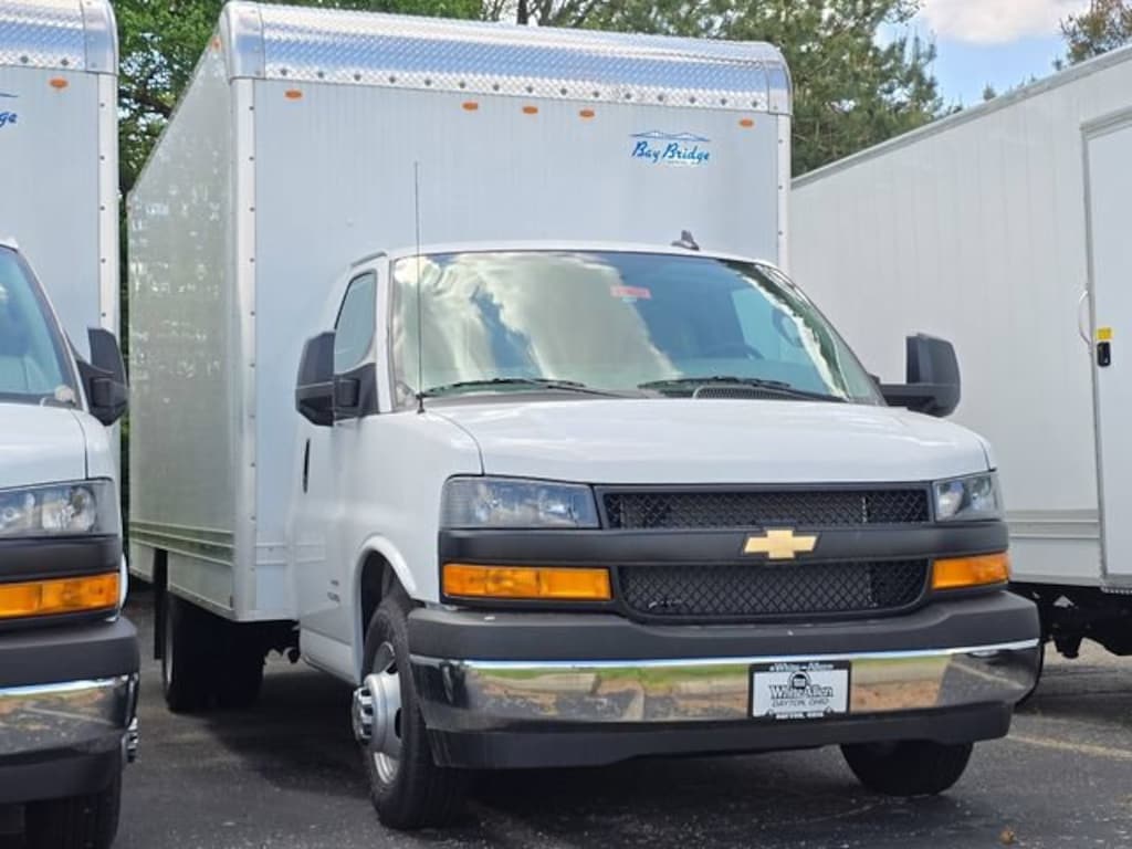 New 2026 Chevrolet Express Commercial Cutaway 2WT Cutaway Van