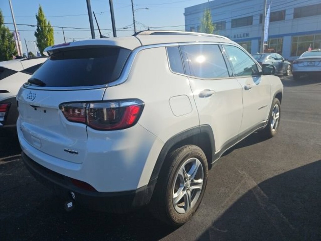 Used 2023 Jeep Compass Latitude SUV