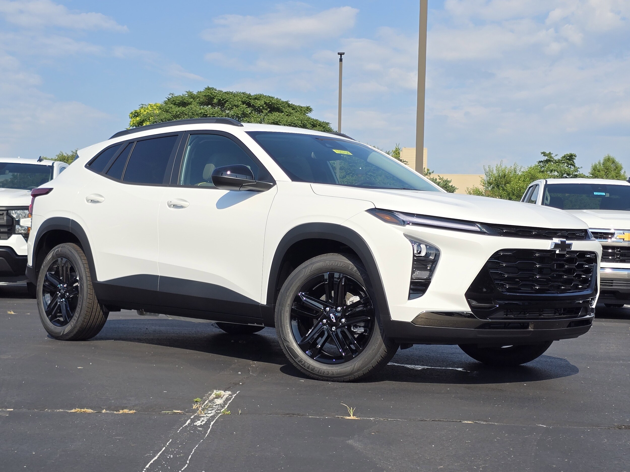 2025 Chevrolet Trax ACTIV photo 2