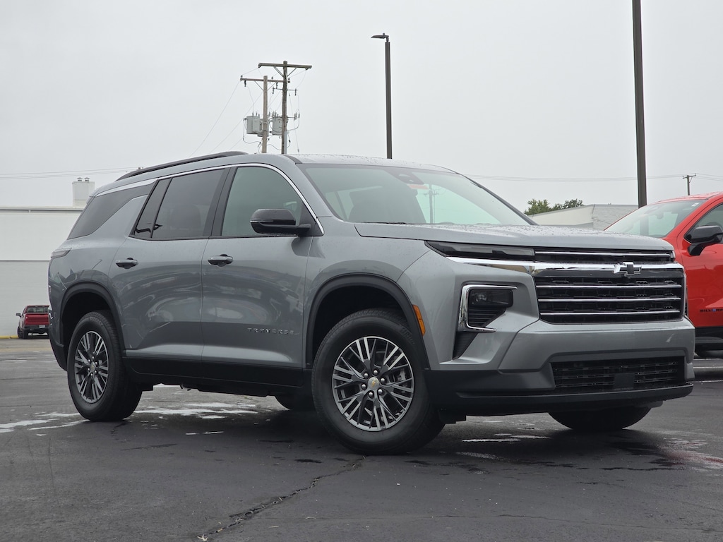 New 2026 Chevrolet Traverse FWD LT SUV
