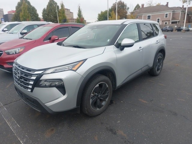 2024 Nissan Rogue SV photo 3