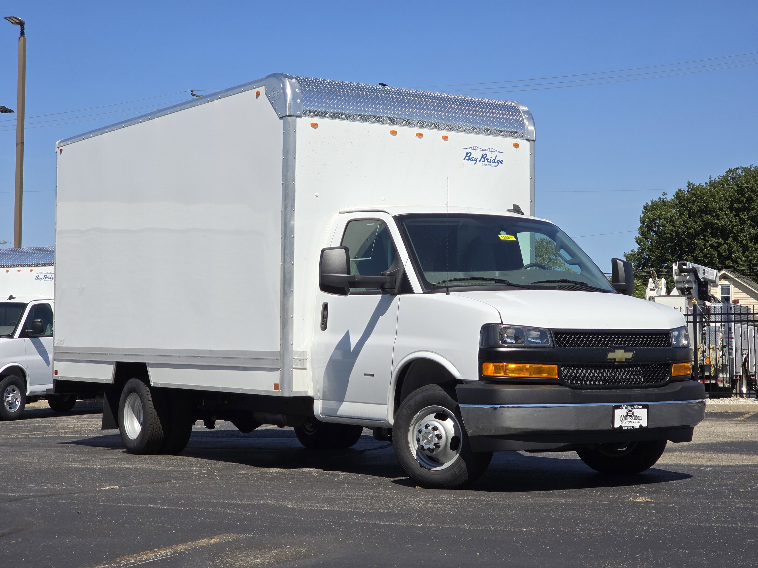 2025 Chevrolet Express Cutaway Van photo 2