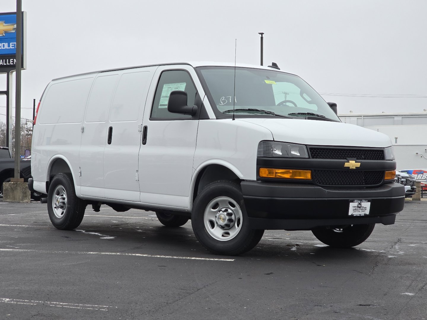 2025 Chevrolet Express Cargo Van photo 2