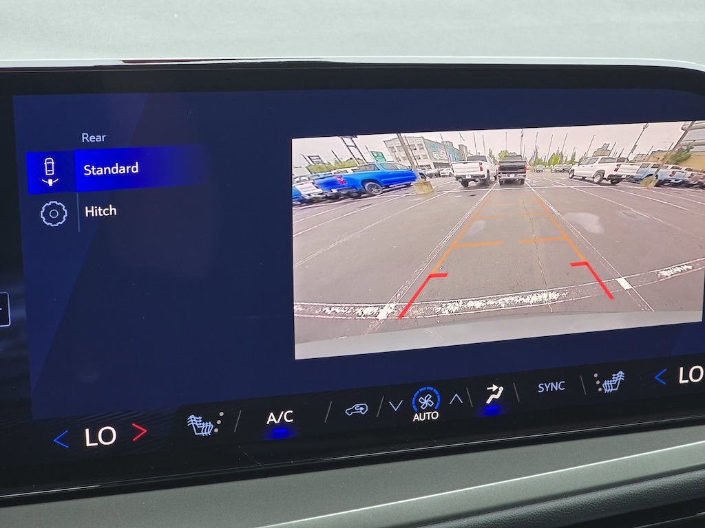 New 2026 Chevrolet Traverse FWD LT SUV