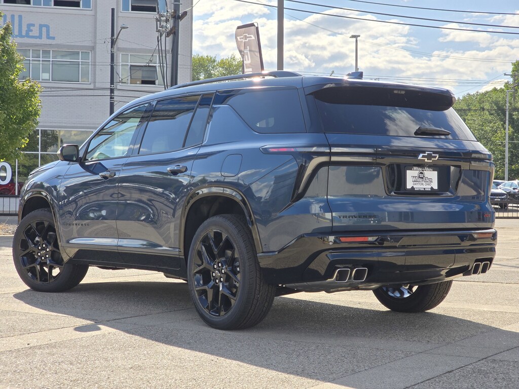 2026 Chevrolet Traverse RS photo 2
