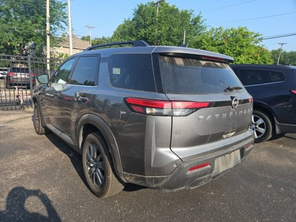 Used 2025 Nissan Pathfinder SV SUV