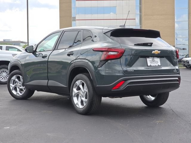 2026 Chevrolet Trax LS - Photo 10