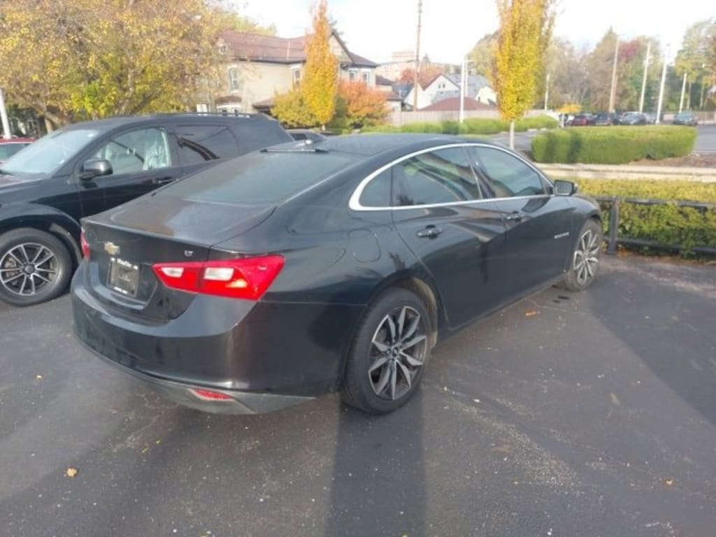 Used 2017 Chevrolet Malibu LT Sedan