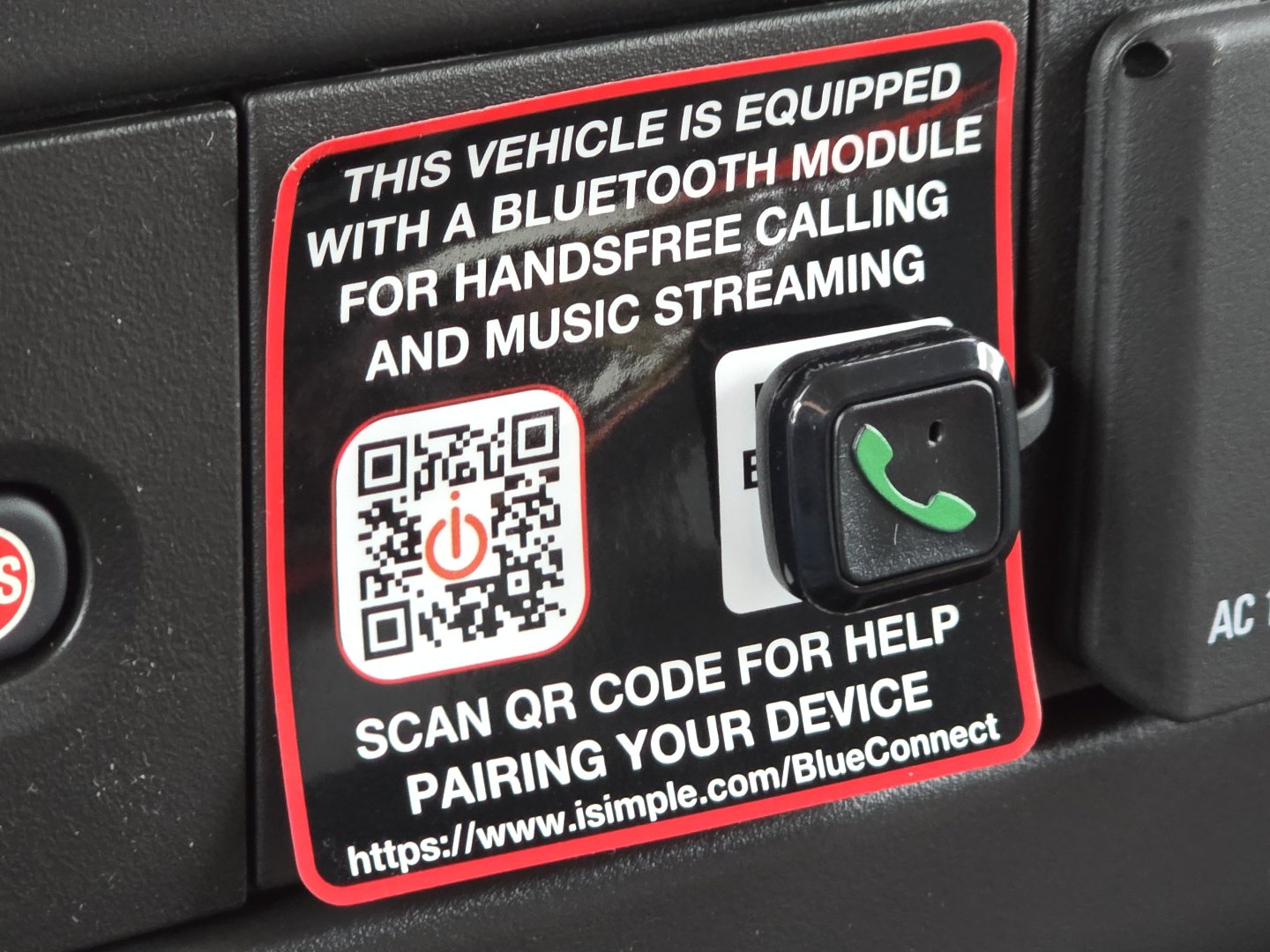 2025 Chevrolet Express Cargo Van photo 4