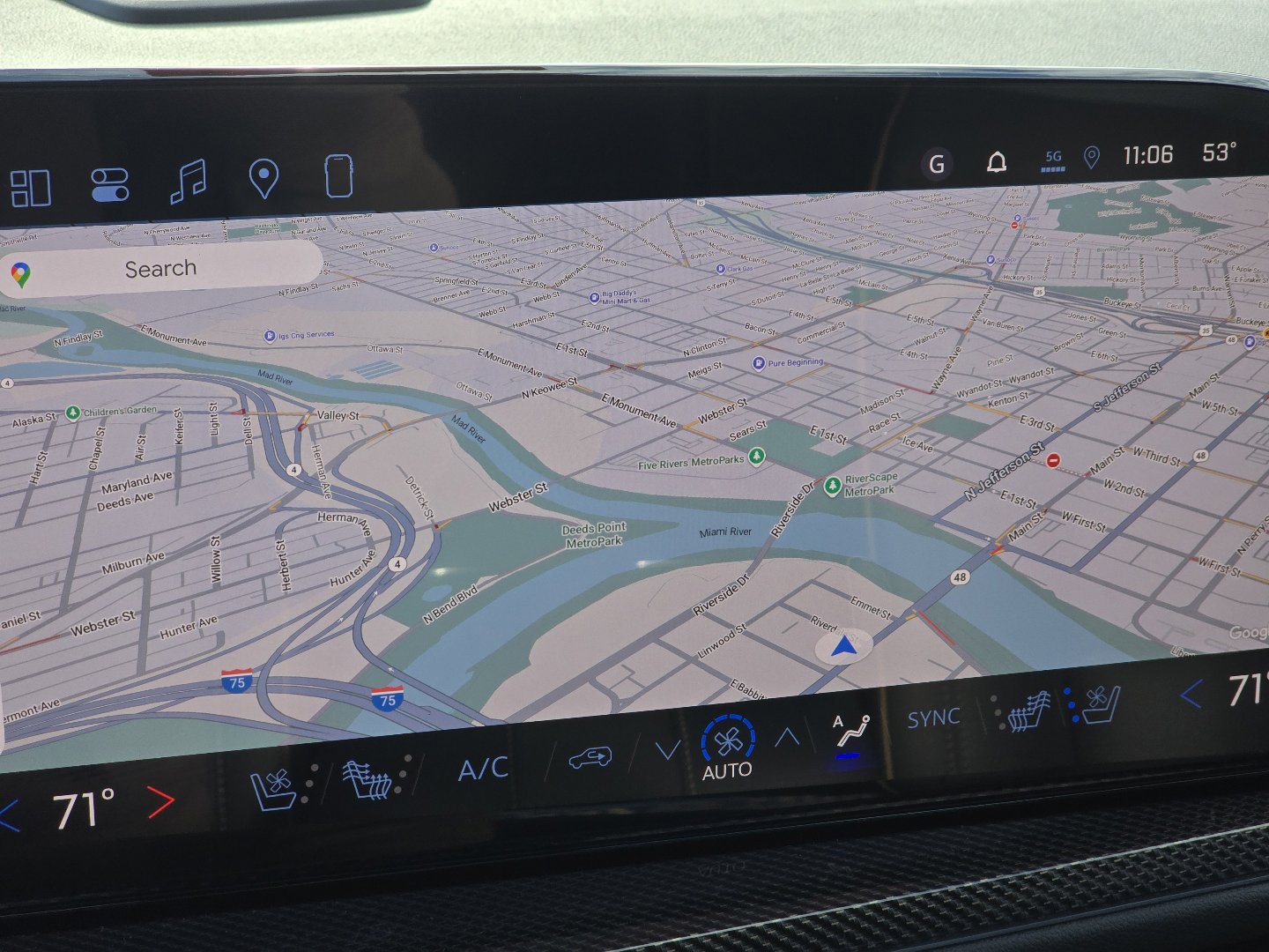 2026 Chevrolet Traverse High Country photo 2