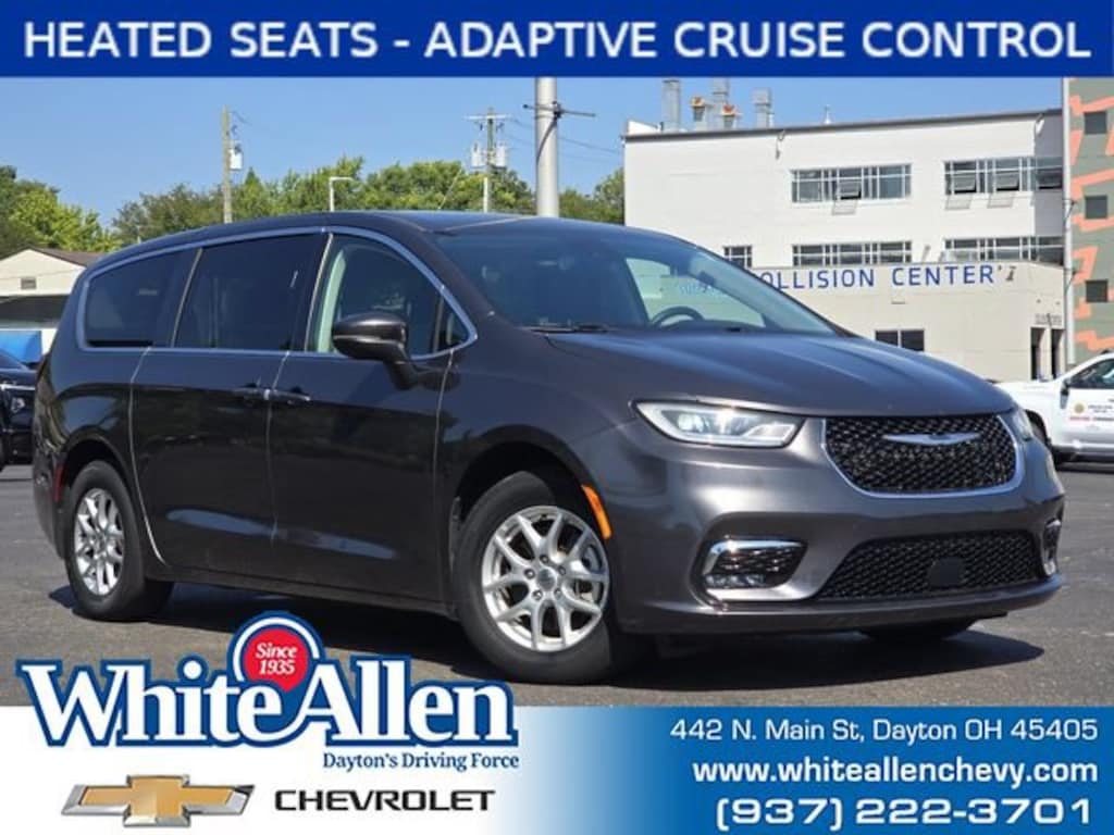 Used 2023 Chrysler Pacifica Touring L Van Passenger Van