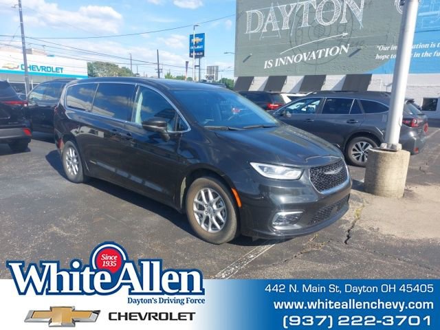 2023 Chrysler Pacifica's photo
