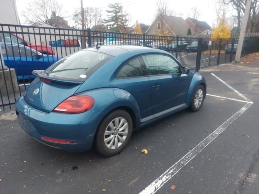 Used 2018 Volkswagen Beetle S Hatchback