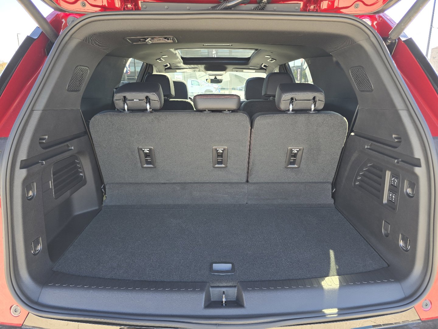 2025 Chevrolet Traverse RS - Photo 12