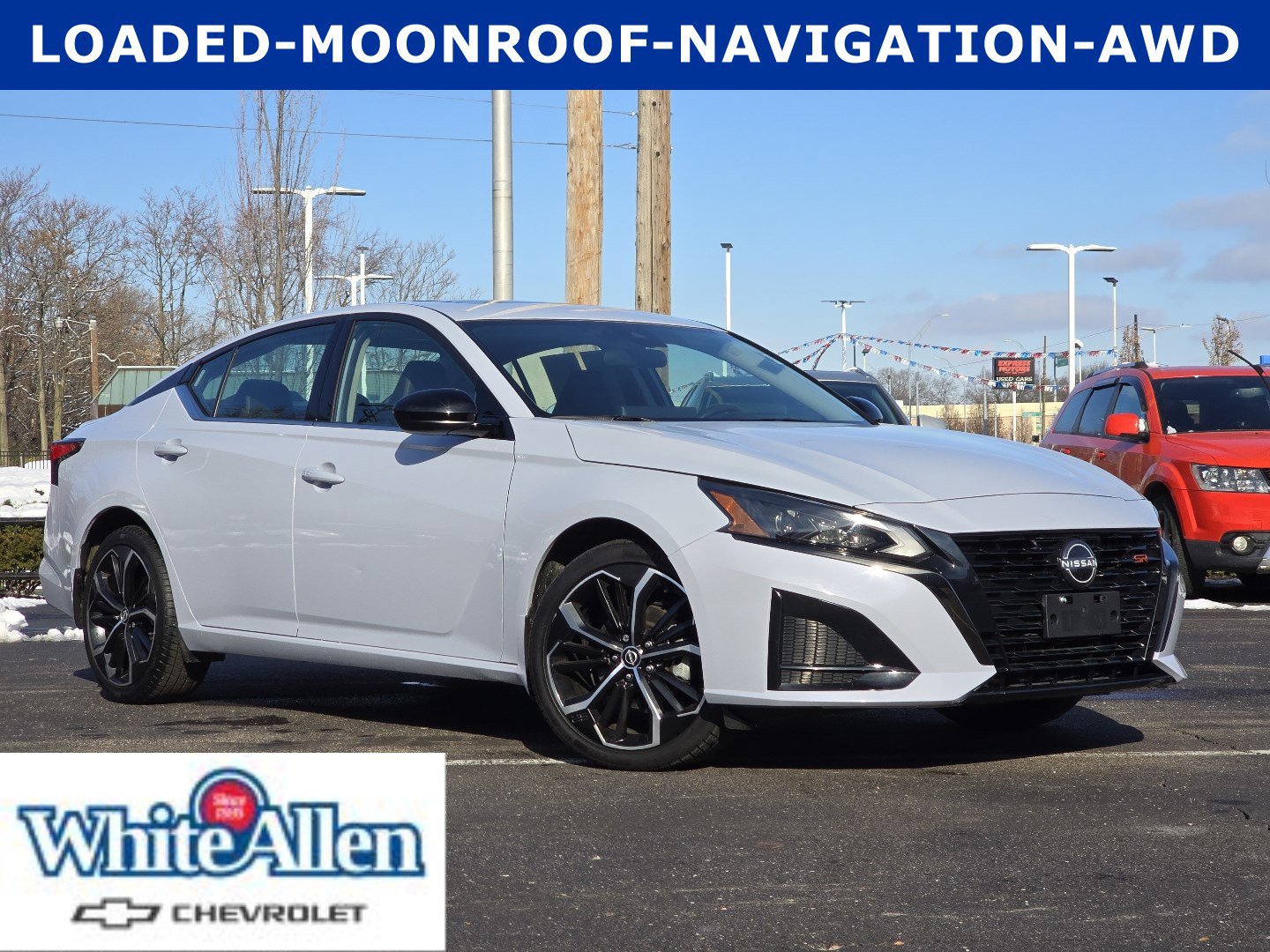 2023 Nissan Altima SR's photo