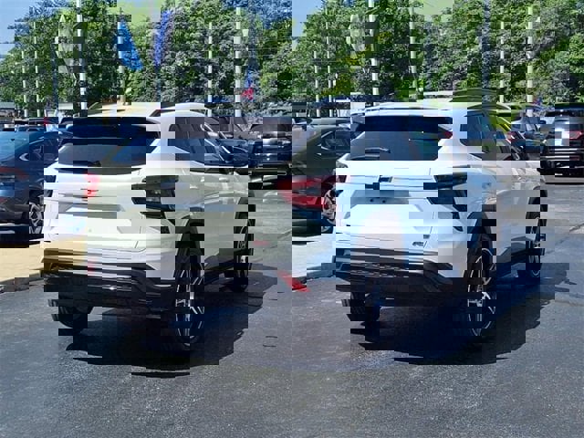 2024 Chevrolet Trax photo 3