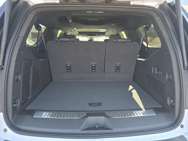 2026 Chevrolet Suburban High Country - Photo 13