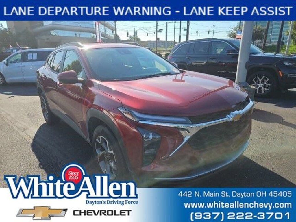Used 2025 Chevrolet Trax LT SUV